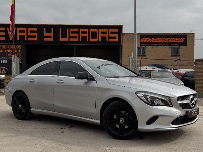 Usado Mercedes CLA200 156 CV (114 kW) 2017 Gris / plata Berlina