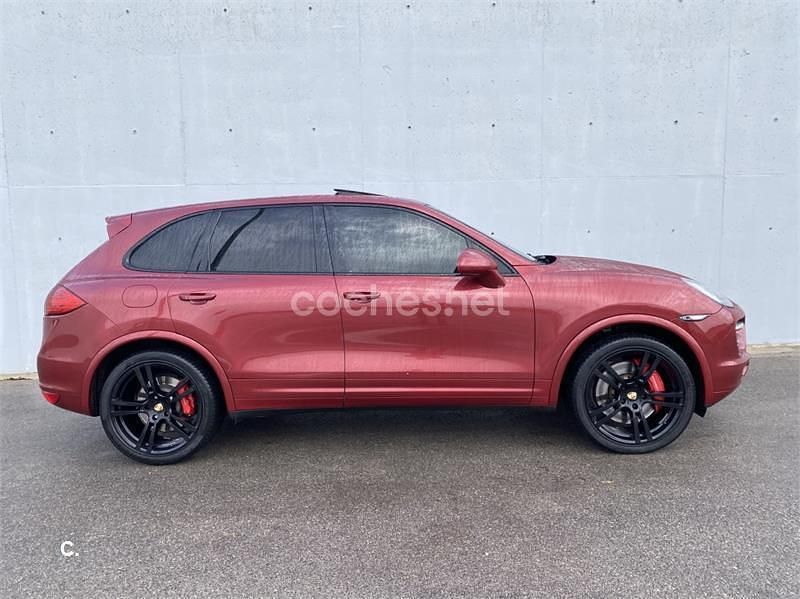 Usado Porsche Cayenne Turbo 520 CV (382 kW) 2014 Granate SUV
