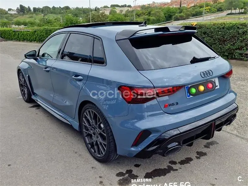 Usado Audi RS3 400 CV (294 kW) 2026 Gris / plata Berlina