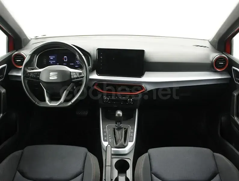 Usado Seat Arona FR 110 CV (80 kW) 2022 Rojo SUV