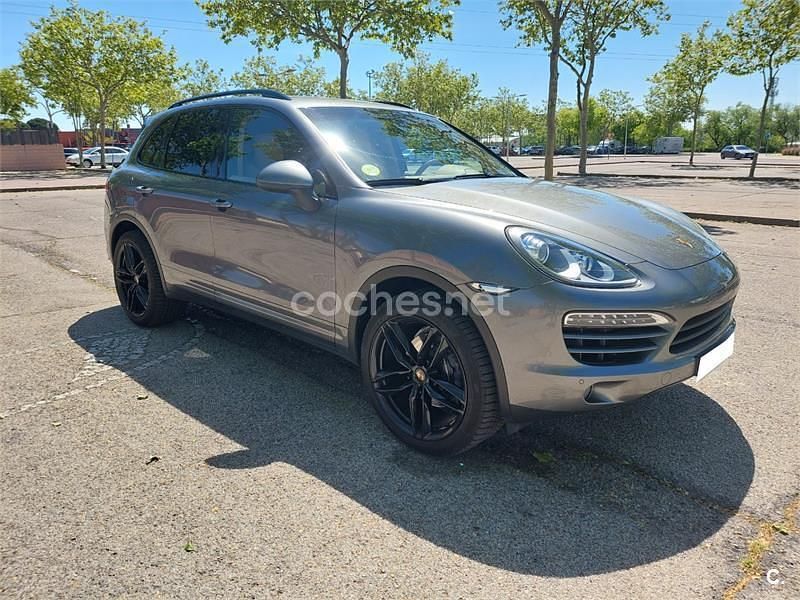 Usado Porsche Cayenne 240 CV (176 kW) 2012 Gris / plata SUV