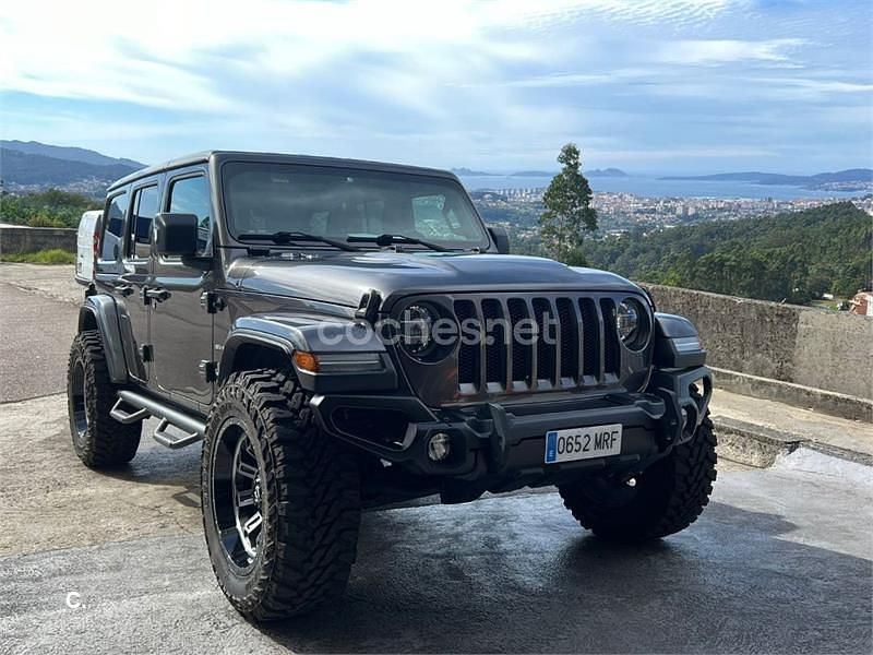 Usado Jeep Wrangler Sahara 270 CV (198 kW) 2019 Negro SUV