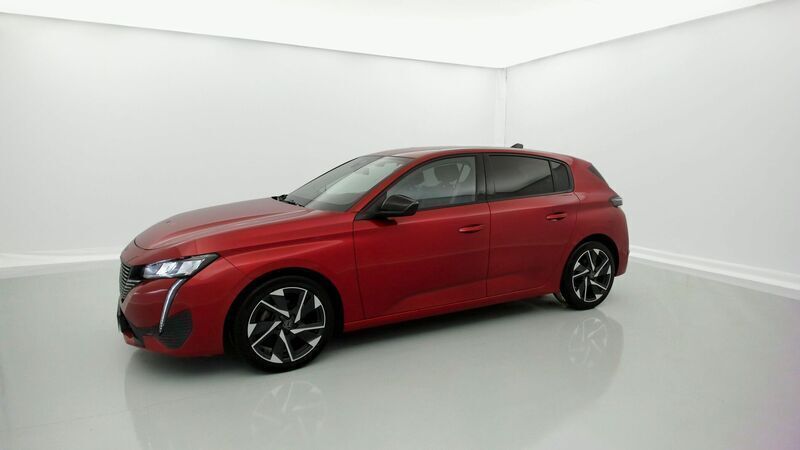 Usado Peugeot 308 Allure 130 CV (95 kW) 2022 Rojo elixir