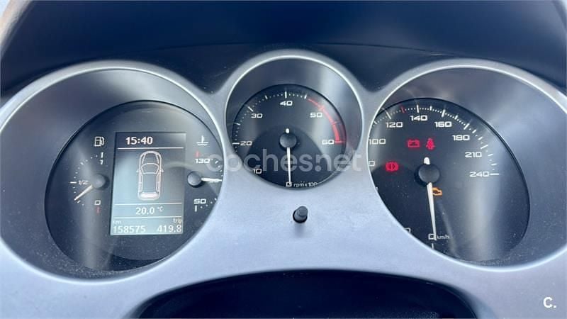 Usado Seat Altea XL Style 105 CV (77 kW) 2011 Gris / plata Monovolumen