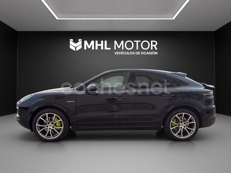 Negro Usado 2020 Porsche Cayenne SUV | 89.980 € (Caro) - Imagen 1/4