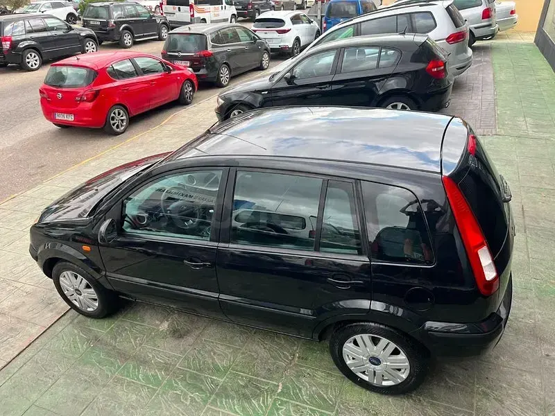 Usado Ford Fusion Ambiente 80 CV (58 kW) 2007 Negro Utilitario