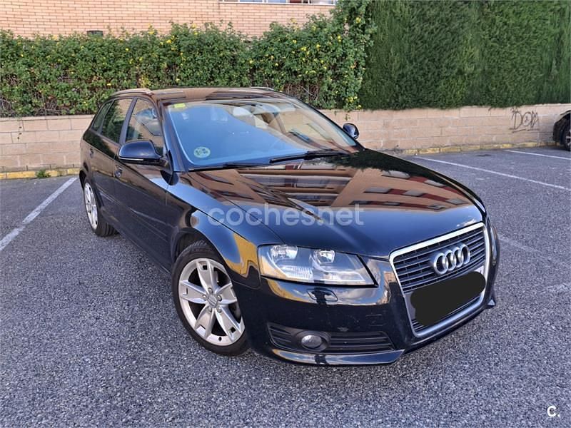 Usado Audi A3 Ambition 140 CV (102 kW) 2010 Negro Berlina
