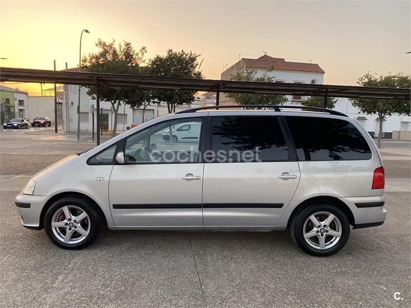 Gris / plata Usado 2002 Seat Alhambra Sport Monovolumen | 3999 € (Precio justo) - Imagen 1/2