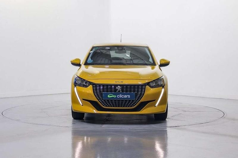 Usado Peugeot 208 Allure 102 CV (75 kW) 2022 Amarillo Utilitario