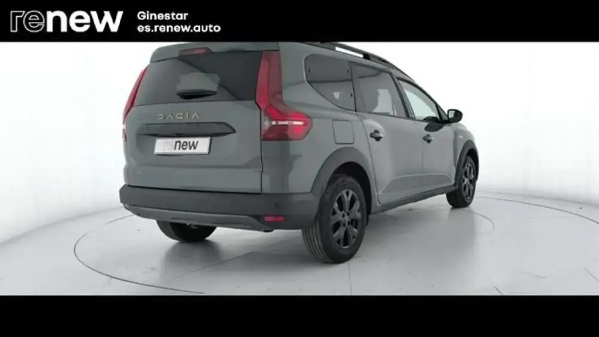 Usado Dacia Jogger Extreme 140 CV (102 kW) 2024 Verde Monovolumen