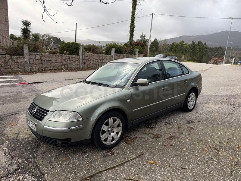 Usado VW Passat Highline 180 CV (132 kW) 2004 Verde Berlina