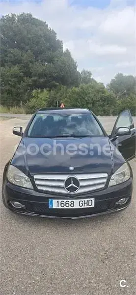 Usado Mercedes C220 170 CV (125 kW) 2010 Negro Berlina