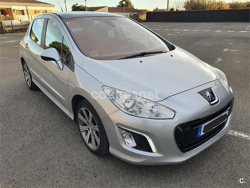 Usado Peugeot 308 Allure 156 CV (114 kW) 2011 Gris / plata Berlina