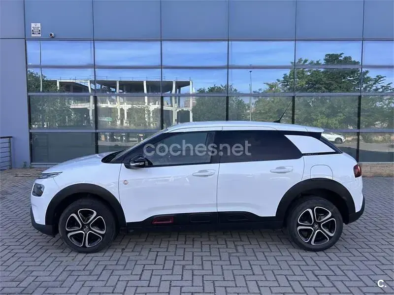 Usado Citroën C4 Cactus 102 CV (75 kW) 2021 Blanco Utilitario