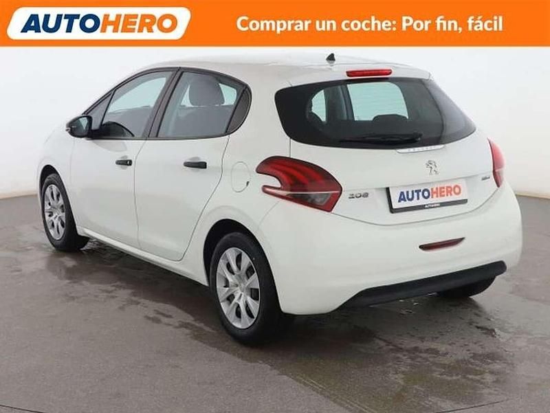 Usado Peugeot 208 Access 82 CV (60 kW) 2016 Blanco Utilitario