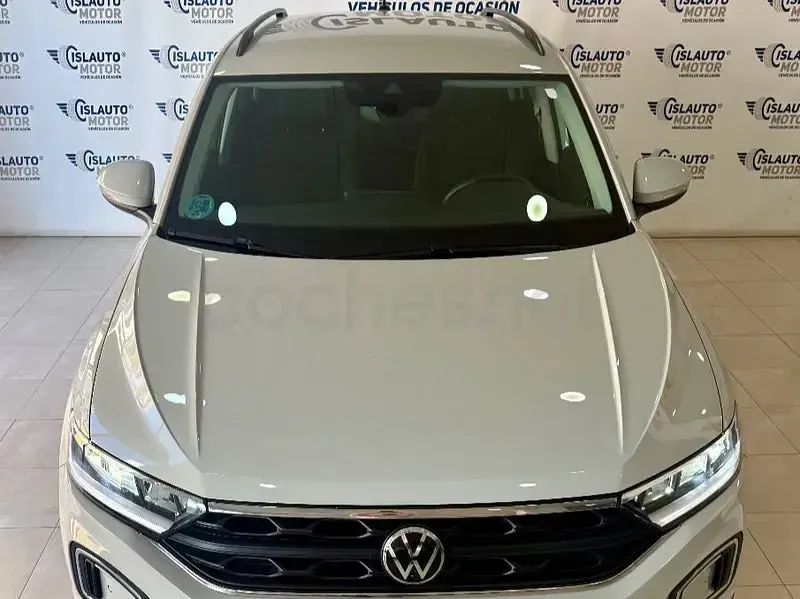 Usado VW T-Roc Life 150 CV (110 kW) 2023 Beige SUV