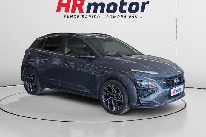 Usado Hyundai Kona 120 CV (88 kW) 2023 Gris SUV