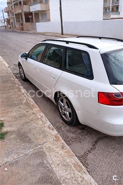 Usado Seat Exeo Reference 120 CV (88 kW) 2010 Blanco Familiar