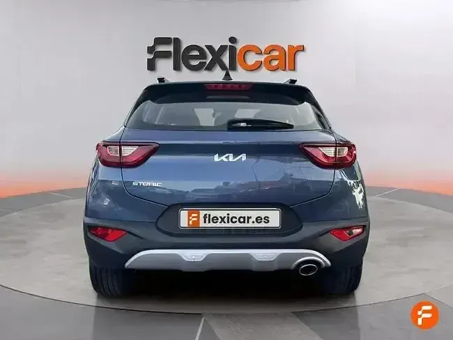 Usado Kia Stonic 84 CV (61 kW) 2024 Azul SUV