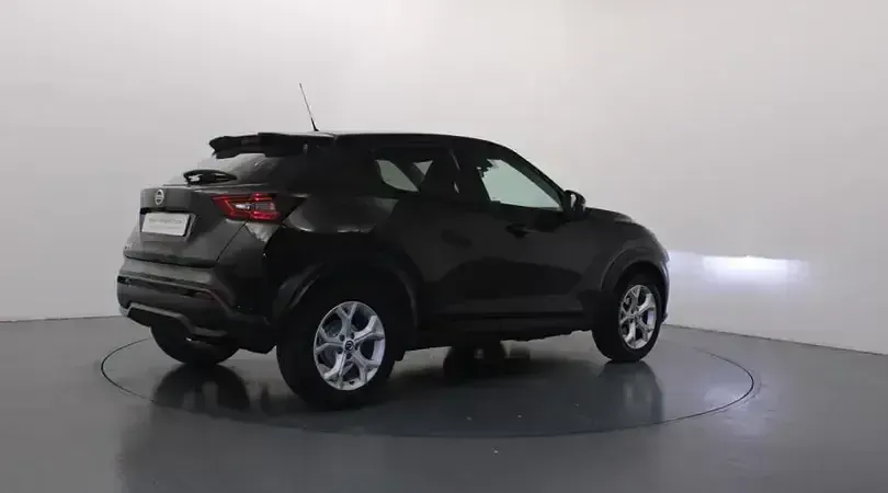 Usado Nissan Juke Acenta 114 CV (83 kW) 2022 Ninja black (especial) monotono SUV