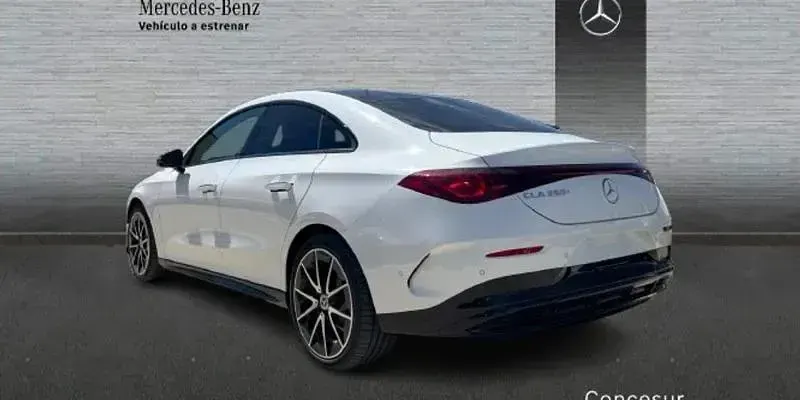 Nuevo Mercedes CLA 250+ 200 kW (272 CV) 2026 Blanco Berlina