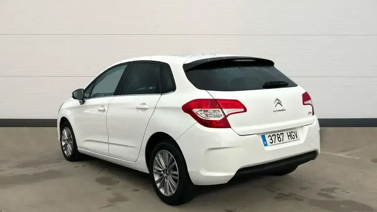 Używany Citroën C4 Seduction 112 KM (82 kW) 2011 Biały Sedan/Limuzyna