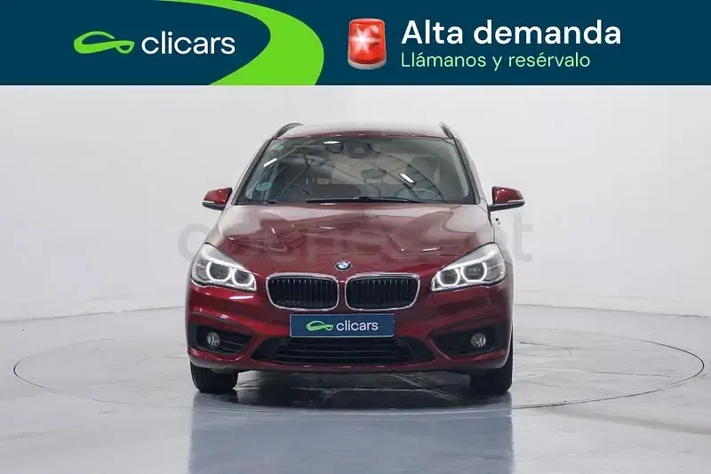 Usado BMW 218 150 CV (110 kW) 2019 Rojo Familiar