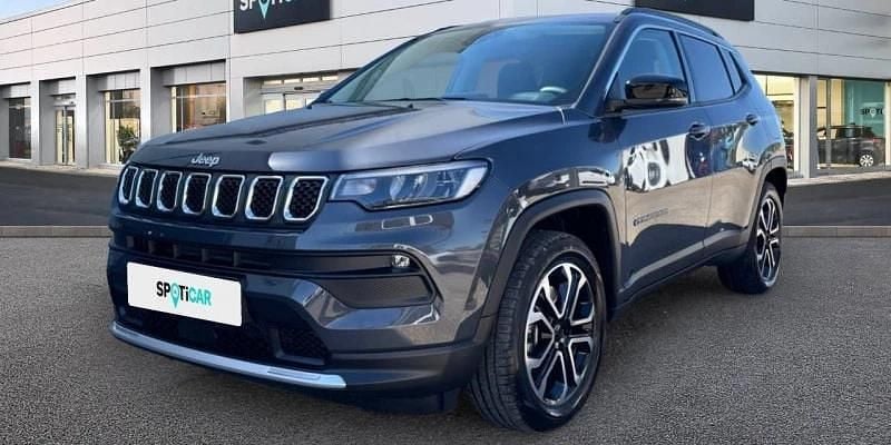 Usado Jeep Compass Limited 190 CV (139 kW) 2022 Gris SUV