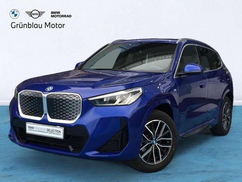 Azul Nuevo 2024 BMW iX1 Luxury Line SUV | 44.000 € (Precio justo) - Imagen 1/4