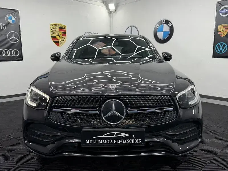 Usado Mercedes GLC300de 306 CV (225 kW) 2021 Gris / plata Coupe
