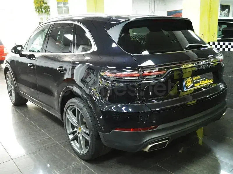 Käytetty Porsche Cayenne 340 HP (250 kW) 2018 Musta Katumaasturi
