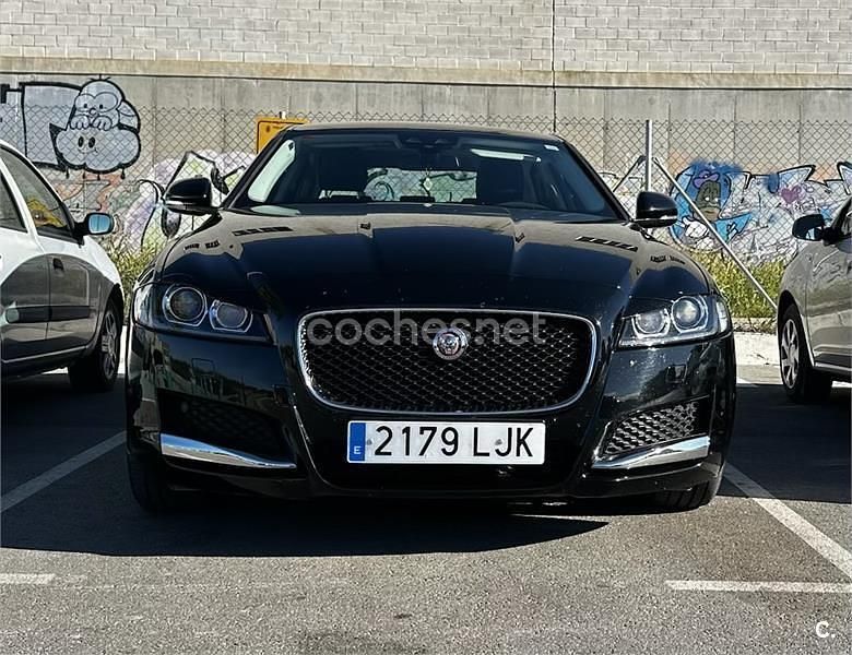 Negro Usado 2017 Jaguar XF Prestige Berlina | 18.900 € (Precio justo) - Imagen 1/4