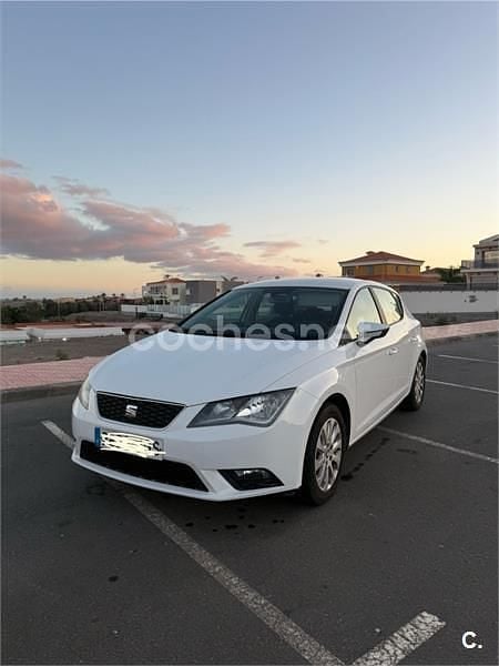 Käytetty Seat Leon I-Tech 105 HP (77 kW) 2015 Valkoinen Sedan