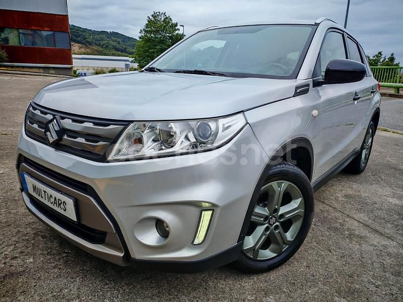 Gris / plata Usado 2016 Suzuki Vitara GL SUV | 13.999 € (Precio justo) - Imagen 1/4