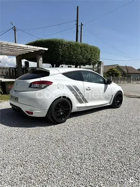 Usado Renault Mégane Coupé Trophy 275 CV (202 kW) 2015 Blanco Coupe