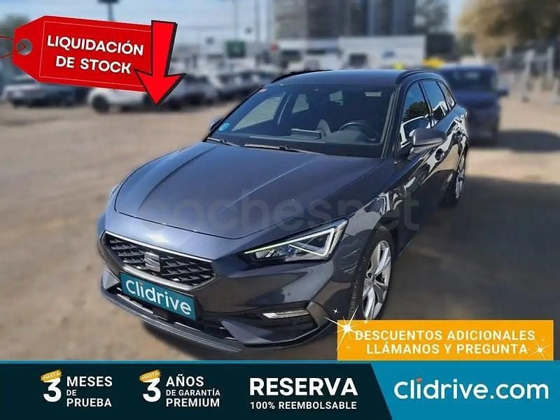 Usado Seat Leon FR 150 CV (110 kW) 2021 Gris / plata Berlina