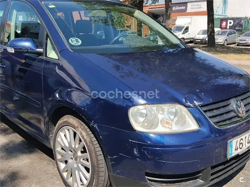 Usado VW Touran Advance 105 CV (77 kW) 2004 Azul Monovolumen
