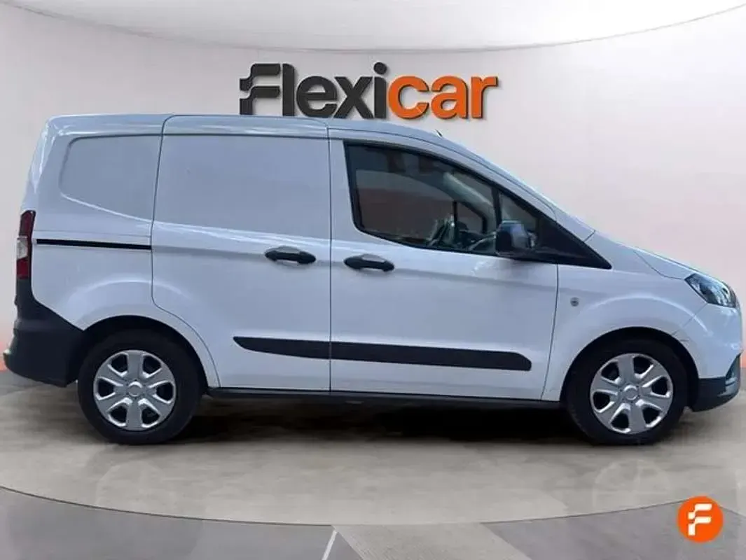 Usado Ford Transit Trend 102 CV (75 kW) 2022 Blanco Van