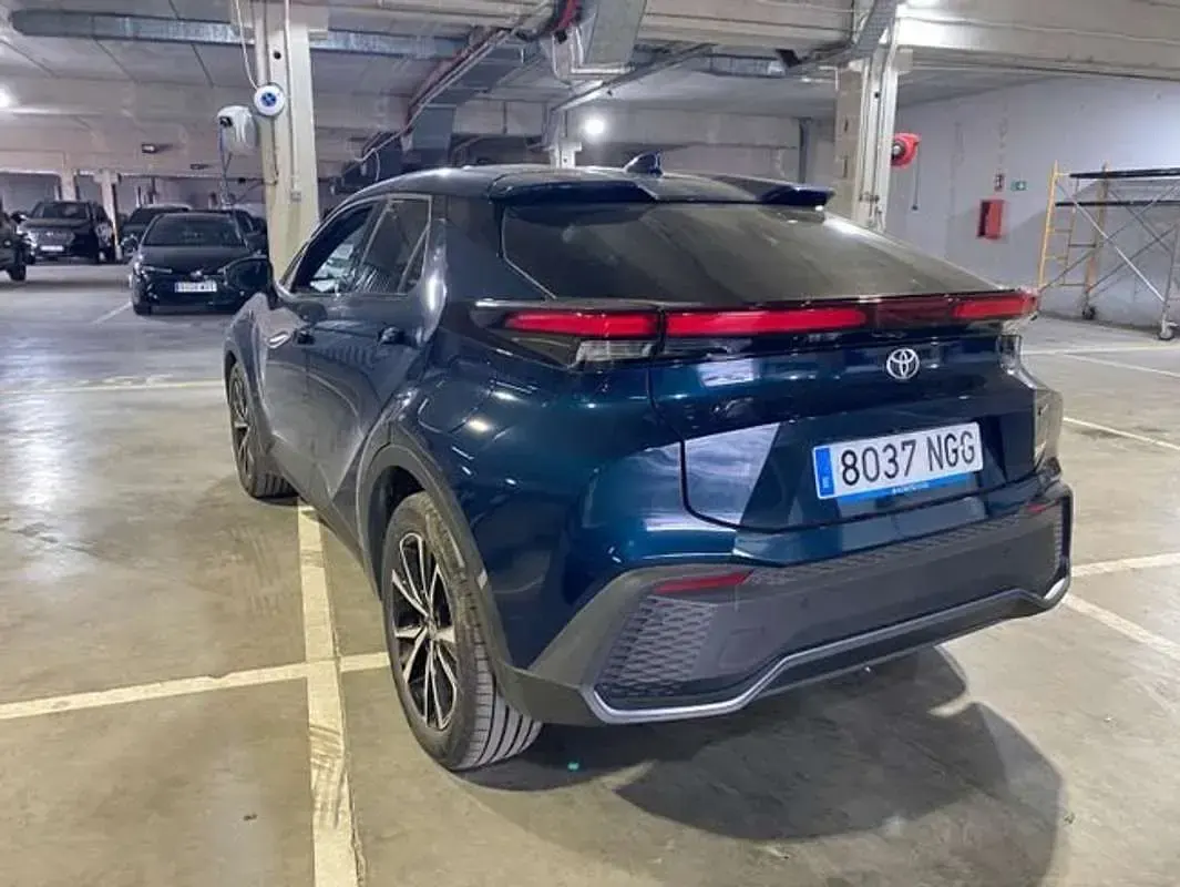 Usado Toyota C-HR Advance 140 CV (102 kW) 2025 Azul SUV