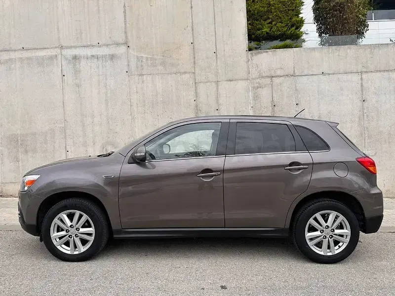 Usado Mitsubishi ASX Motion 116 CV (85 kW) 2012 Gris / plata SUV