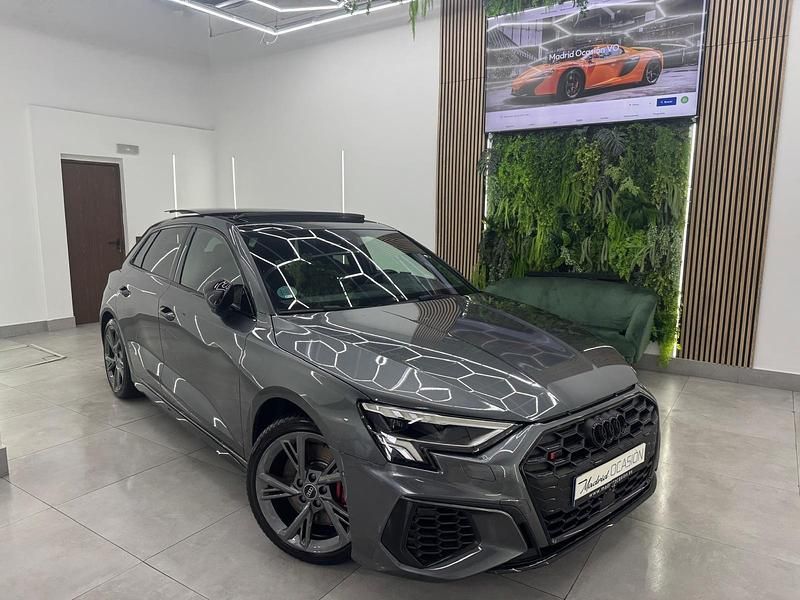 Usado Audi A3 Sportback Ambiente 310 CV (228 kW) 2023 Gris Utilitario