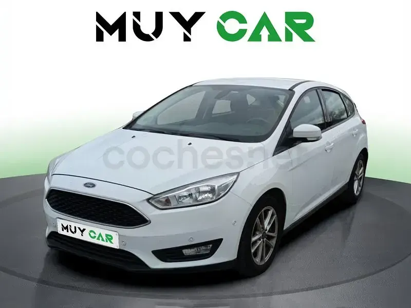 Usado Ford Focus Trend 125 CV (91 kW) 2018 Blanco Berlina