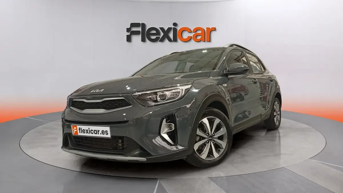 Usado Kia Stonic 101 CV (74 kW) 2021 Gris SUV
