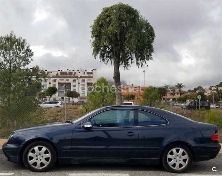 Usado Mercedes CLK200 Avantgarde 136 CV (100 kW) 2001 Verde Coupe