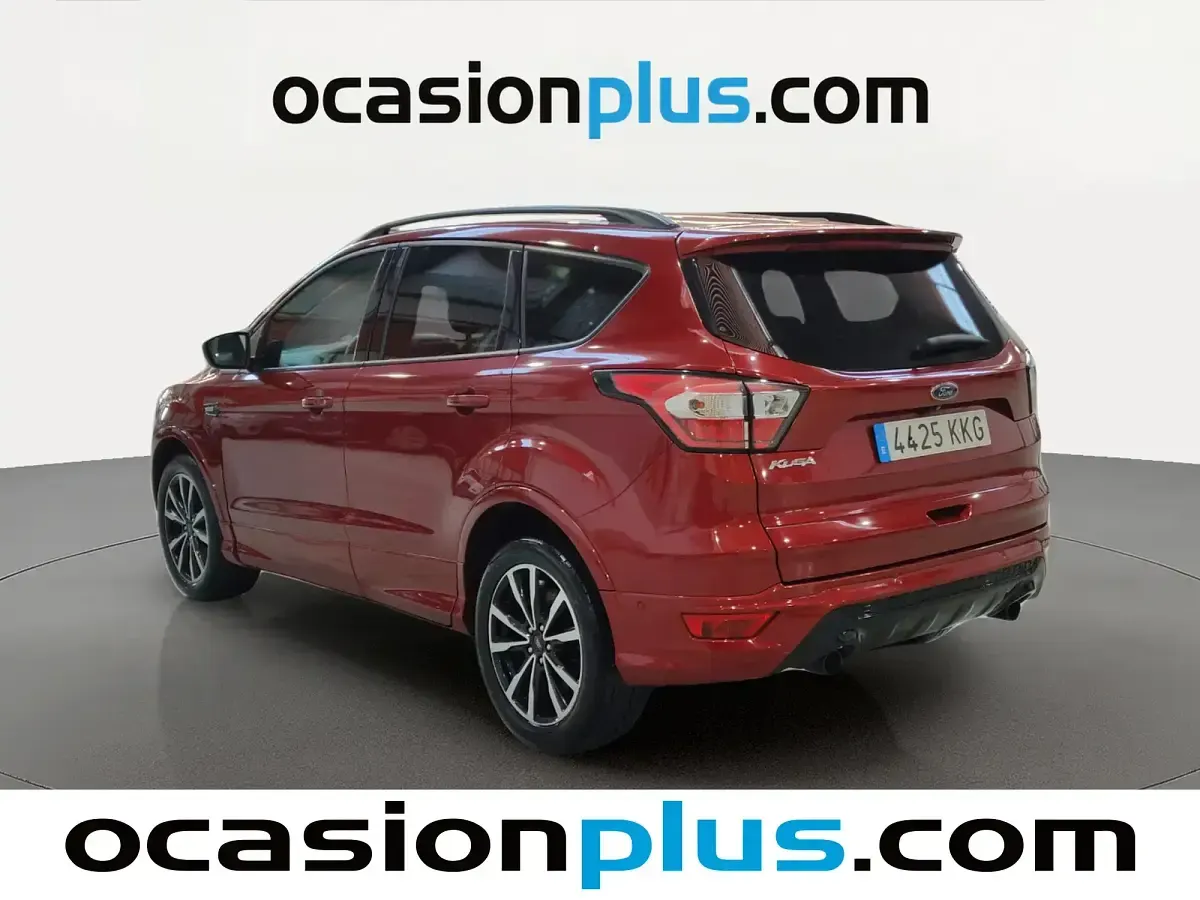 Usado Ford Kuga ST-Line 150 CV (110 kW) 2018 Rojo SUV