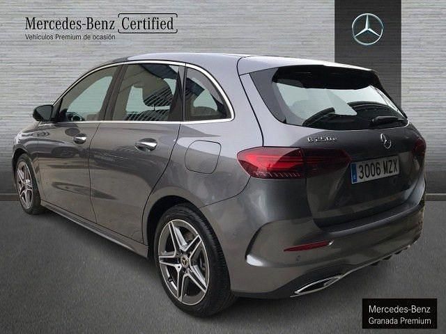 Usado Mercedes B250e AMG line 218 CV (160 kW) 2025 Gris montaña Utilitario