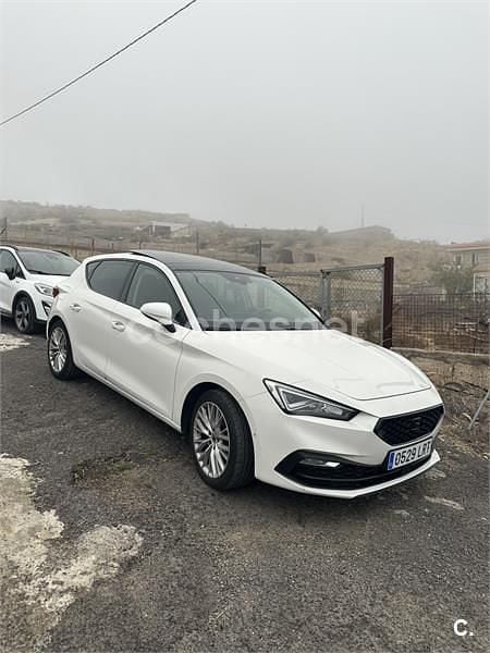 Usado Seat Leon XCELLENCE 130 CV (95 kW) 2021 Blanco Berlina