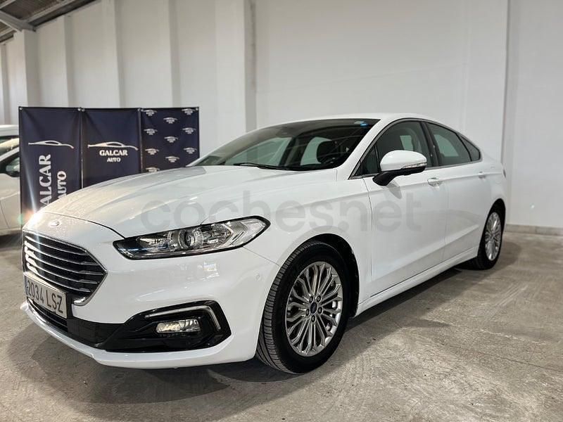 Usado Ford Mondeo Titanium 187 CV (137 kW) 2021 Blanco Berlina