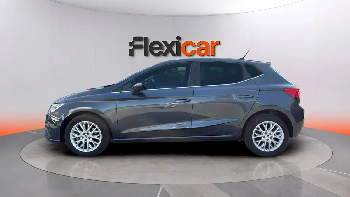 Usado Seat Ibiza 116 CV (85 kW) 2024 Negro Utilitario
