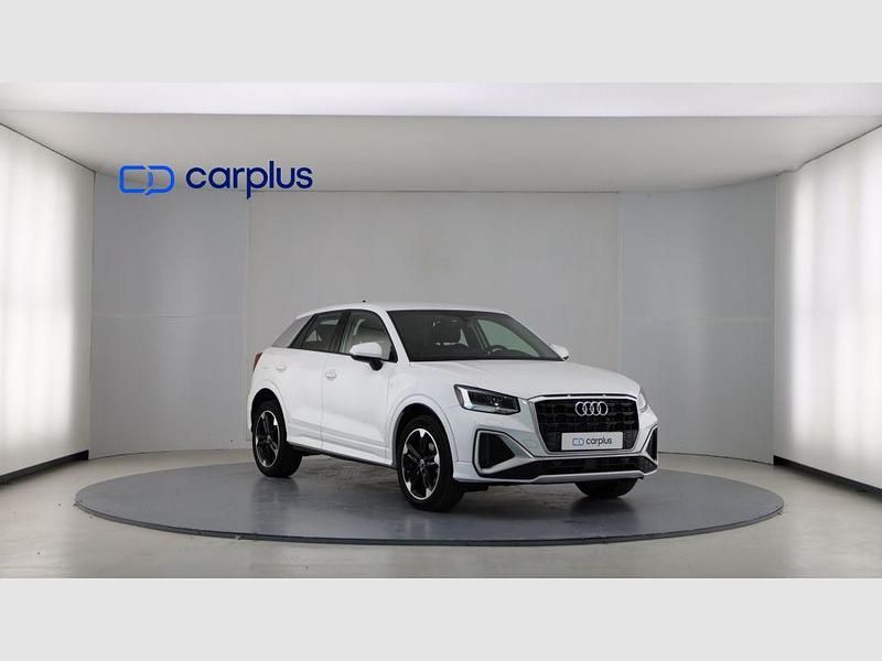 Usado Audi Q2 S-Line 150 CV (110 kW) 2022 Blanco ibis SUV